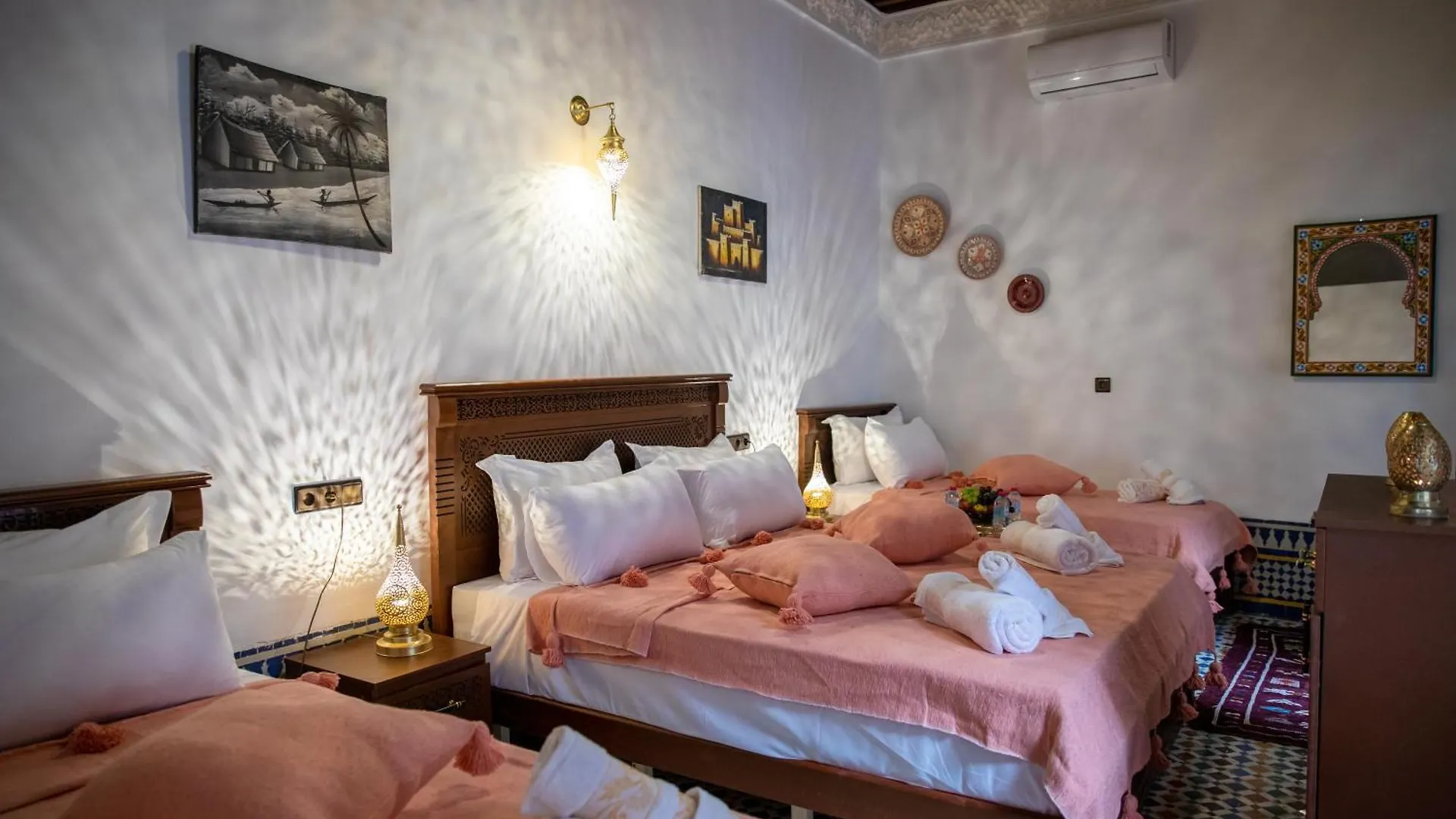 Riad Taj Fes 4*,