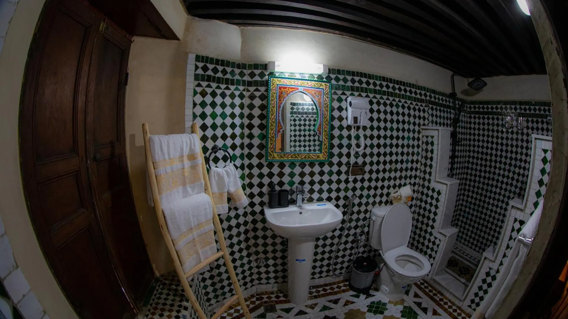 Riad Taj Fes 4*,