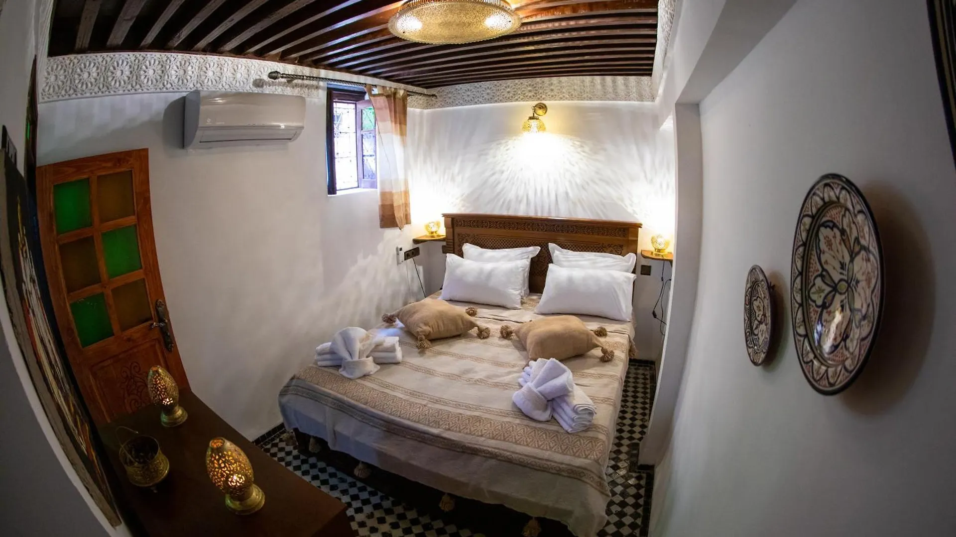 Riad Taj Fes 4*,